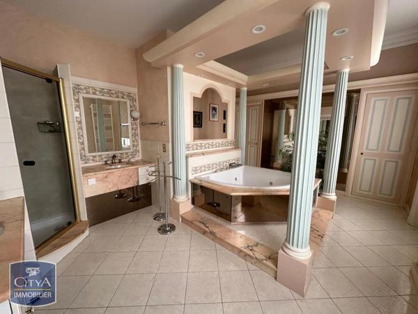 Location maison 6 pièces de 287.33m²