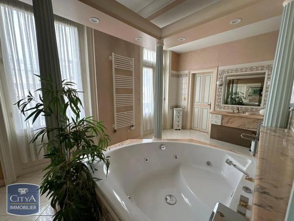 Location maison 6 pièces de 287.33m²