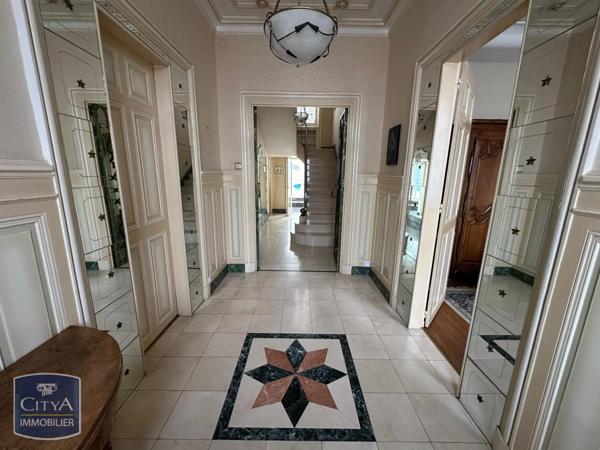 Location maison 6 pièces de 287.33m²