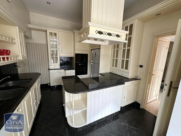 Location maison 6 pièces de 287.33m²