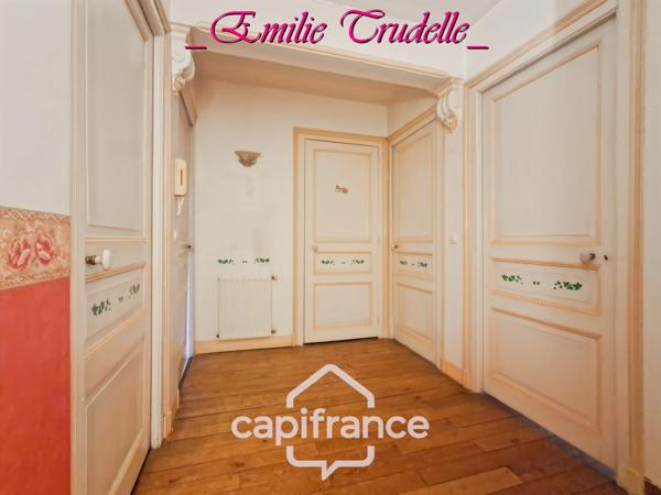 Maison à vendre 5 pièces  (72) 125 m² -3/5 chambres – jardin clos 300 m² – dépendances – Saint-Calais