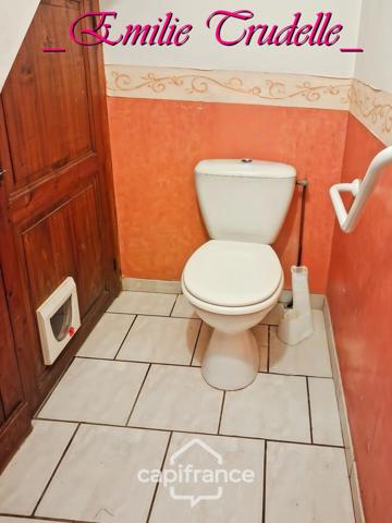 Maison à vendre 5 pièces  (72) 125 m² -3/5 chambres – jardin clos 300 m² – dépendances – Saint-Calais