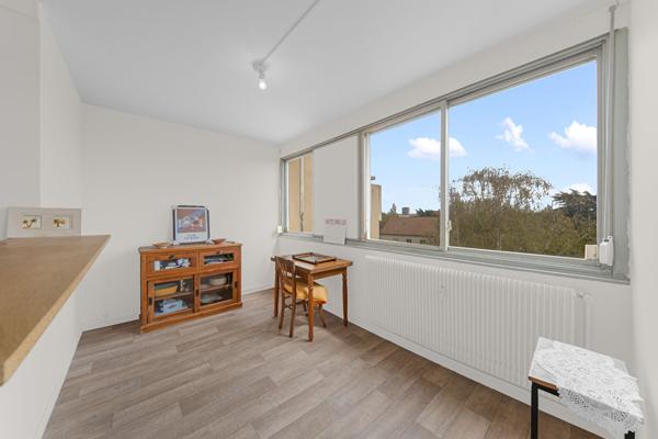 Appartement T3 de 66 m2 en dernier étage, proche centre-ville avec balcon , cave et ascenseur