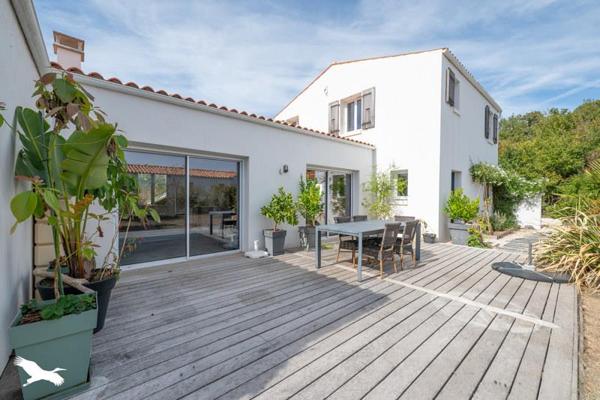 Maison à vendre 570 680 € Saint-Georges-d'Oléron 6 p 165 m² DPE A