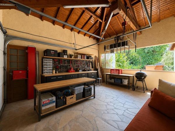Maison rénovée de plain pied de 133 m² sur un terrain de 2245 m²