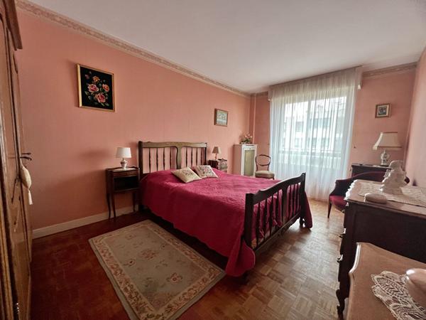 À vendre : Appartement 4 pièces à La Varenne Saint Hilaire