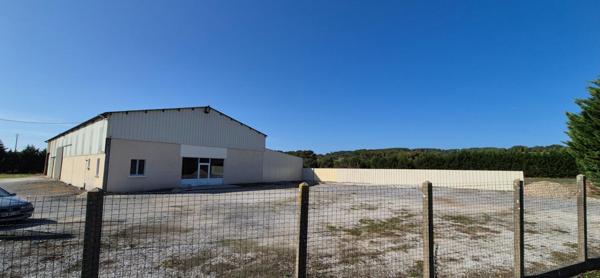 Secteur ORTHEZ - BATIMENTS INDUSTRIELS 730 M², TERRAIN 9800 M²