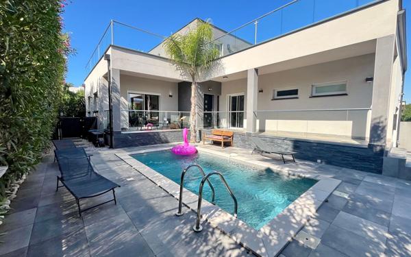 Maison à vendre    5 pièces • 165 m2 Agde