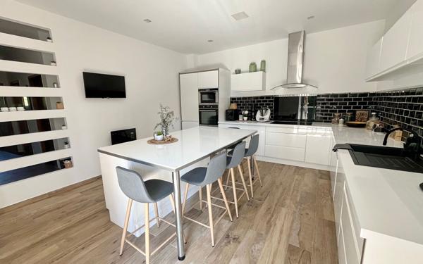 Maison à vendre    5 pièces • 165 m2 Agde