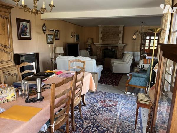 GRANDE MAISON située à 2 pas de Calais mais en campagne