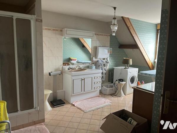 GRANDE MAISON située à 2 pas de Calais mais en campagne