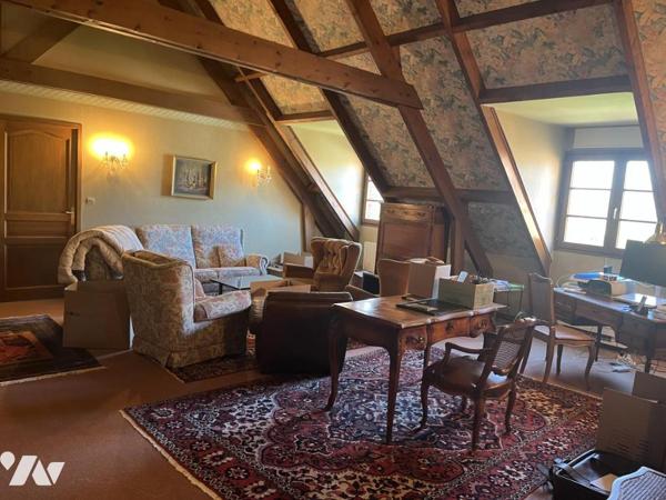 GRANDE MAISON située à 2 pas de Calais mais en campagne