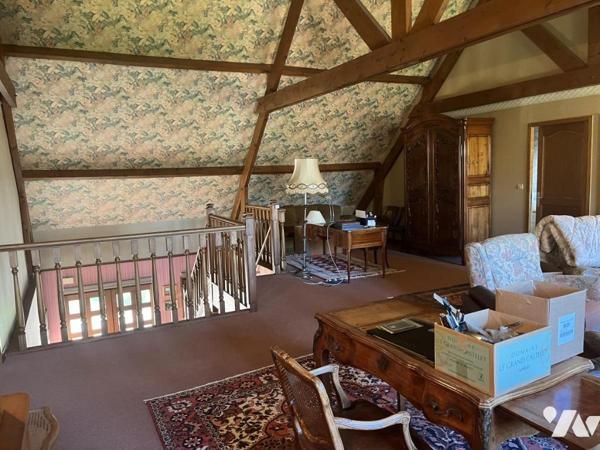 GRANDE MAISON située à 2 pas de Calais mais en campagne