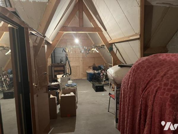 GRANDE MAISON située à 2 pas de Calais mais en campagne