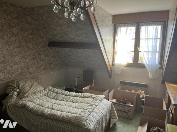 GRANDE MAISON située à 2 pas de Calais mais en campagne