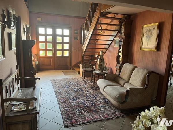 GRANDE MAISON située à 2 pas de Calais mais en campagne