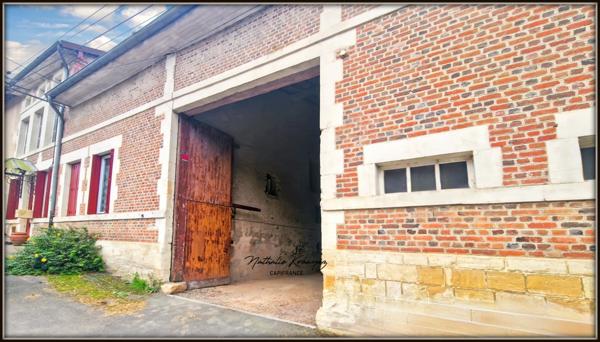 Proche de GRANDPRE (08) Authentique corps de ferme rénové de 172m² avec dépendances sur 1800m² de terrain