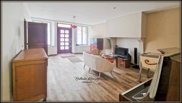 Proche de GRANDPRE (08) Authentique corps de ferme rénové de 172m² avec dépendances sur 1800m² de terrain