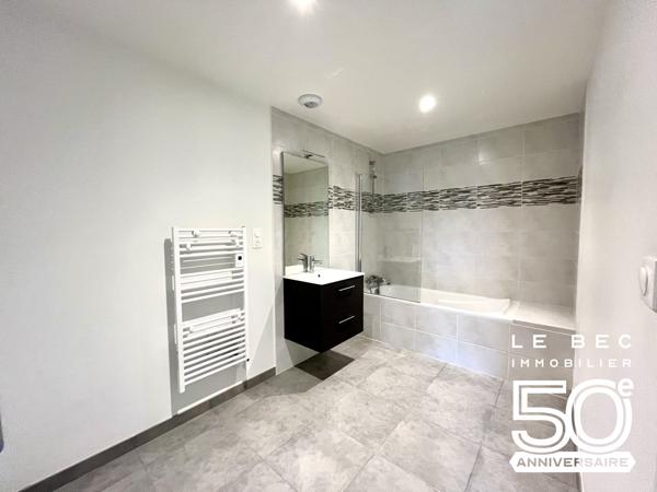 Grand T2 rénové à Vendre – Quartier Cliscouët, VANNES