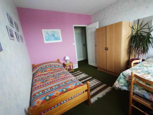 BAISSE DE PRIX pour ce T4 fonctionnel et lumineux et cave