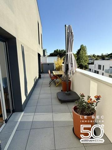 VANNES CENTRE – Appartement T2 avec belle terrasse et stationnement