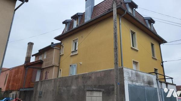 EXINCOURT, immeuble six appartements  sur 19a 88ca de terrain constructible