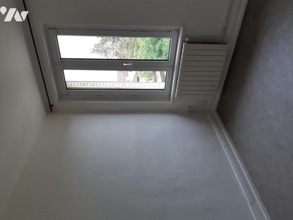 EXINCOURT, immeuble six appartements  sur 19a 88ca de terrain constructible