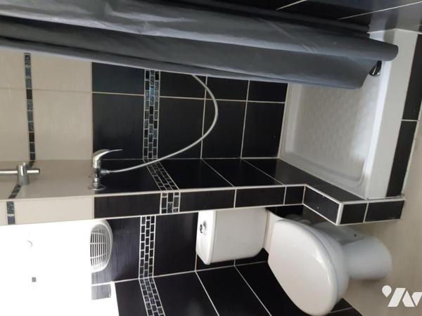 EXINCOURT, immeuble six appartements  sur 19a 88ca de terrain constructible