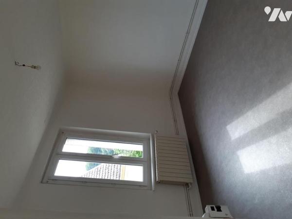 EXINCOURT, immeuble six appartements  sur 19a 88ca de terrain constructible