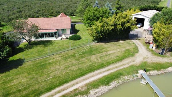 Belle propriété  sur environ 10 hectares proche Seurre (21) et à 25 minutes de Beaune