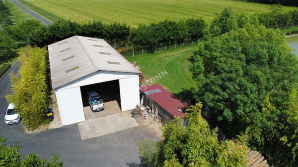 Belle propriété  sur environ 10 hectares proche Seurre (21) et à 25 minutes de Beaune