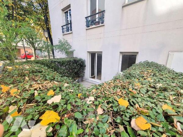Appartement de type F1 à Vendre à Boulogne-Billancourt (92100) en Hauts-de-Seine (92), dans une...