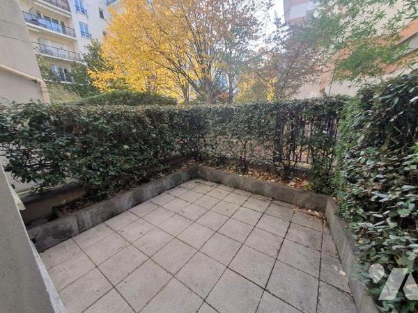 Appartement de type F1 à Vendre à Boulogne-Billancourt (92100) en Hauts-de-Seine (92), dans une...