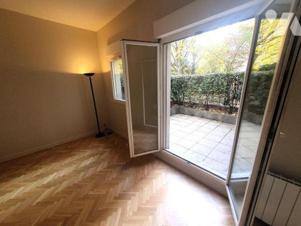 Appartement de type F1 à Vendre à Boulogne-Billancourt (92100) en Hauts-de-Seine (92), dans une...