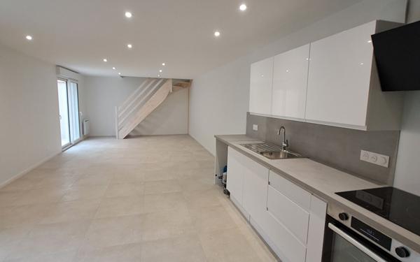 Maison à louer    3 pièces • 92,24 m2 Saint-Jean-d'Angély