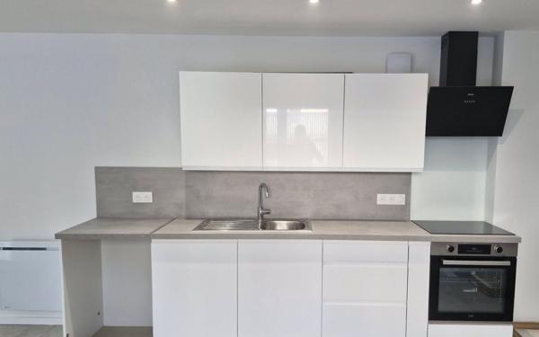 Maison à louer    3 pièces • 92,24 m2 Saint-Jean-d'Angély