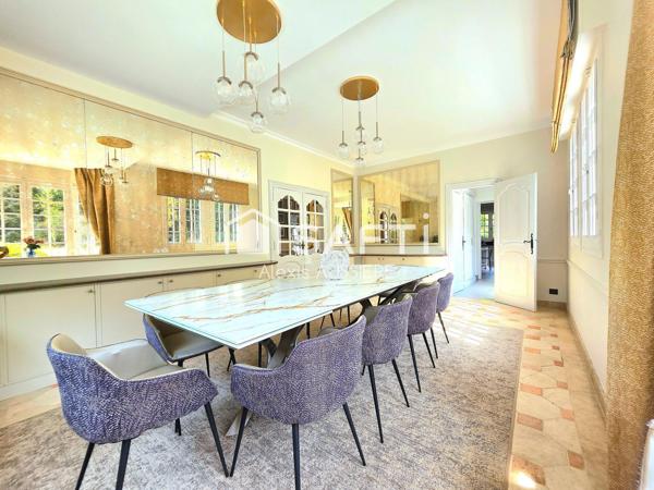 MAISON 340 M2