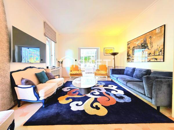 MAISON 340 M2