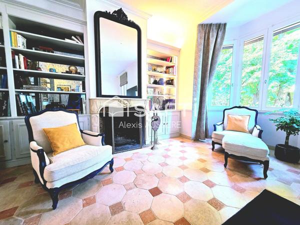 MAISON 340 M2