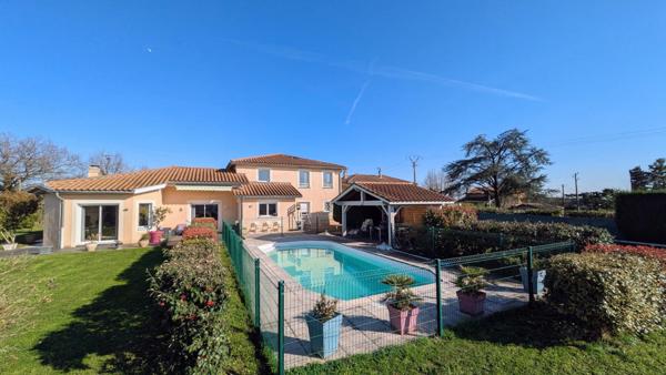 Maison à Grézieu-la-Varenne, 69290 - 8 pièces 212m²