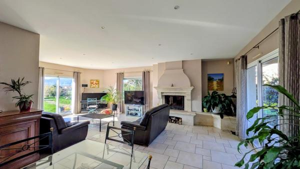 Maison à Grézieu-la-Varenne, 69290 - 8 pièces 212m²