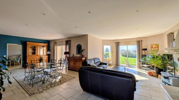Maison à Grézieu-la-Varenne, 69290 - 8 pièces 212m²