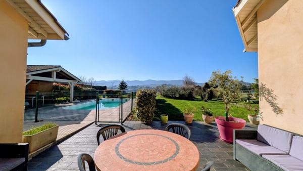 Maison à Grézieu-la-Varenne, 69290 - 8 pièces 212m²