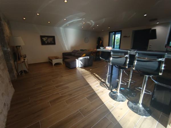 Maison en pierre avec grange attenante – Lagarrigue