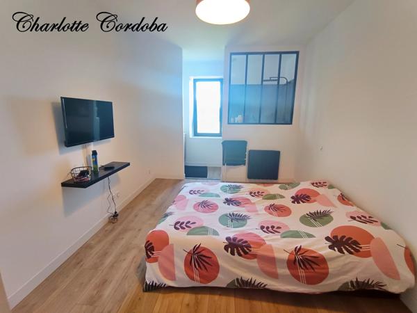 Maison en pierre avec grange attenante – Lagarrigue