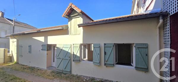 Maison à vendre  6 pièces - 135 m 2   LE CREUSOT  - 71