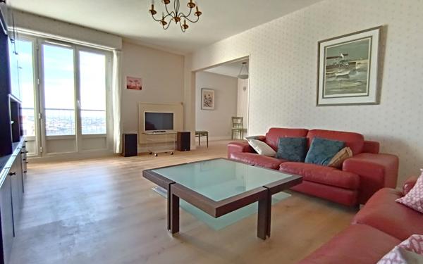 Appartement à vendre    4 pièces • 99,77 m2 La Rochelle