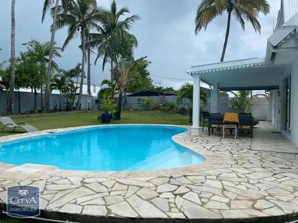 Maison à louer 5 pièces 160m² Saint-Joseph (97480)