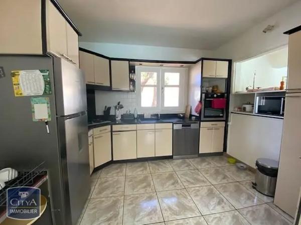 Maison à louer 5 pièces 160m² Saint-Joseph (97480)