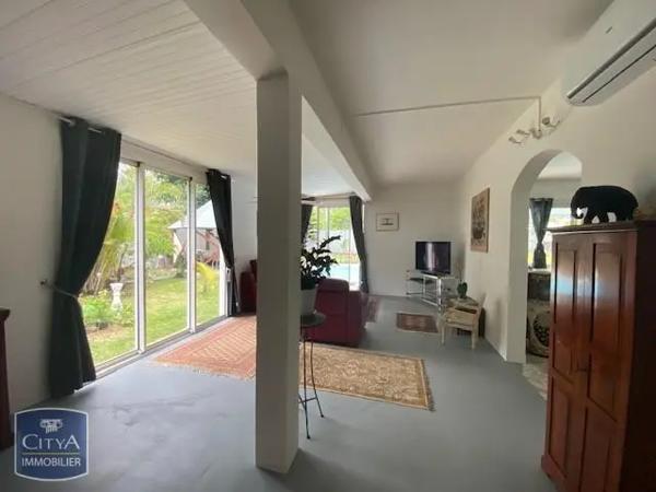 Maison à louer 5 pièces 160m² Saint-Joseph (97480)